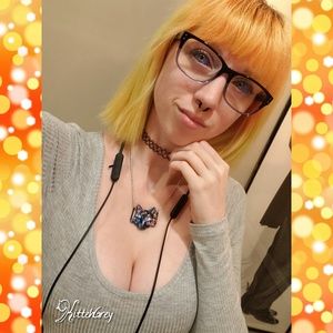 Meet your Posher, Kit